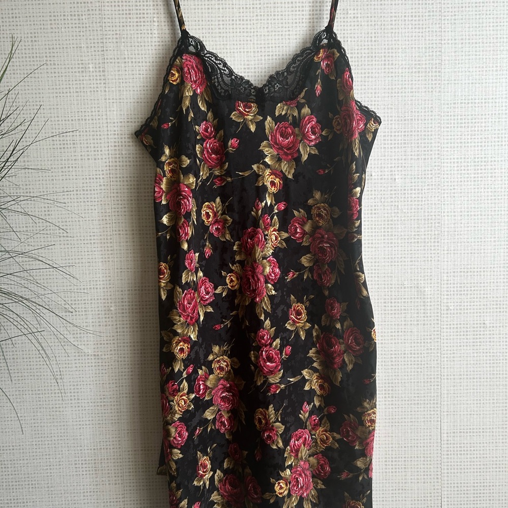 Vintage Montelle Floral Lace Trim Nightgown